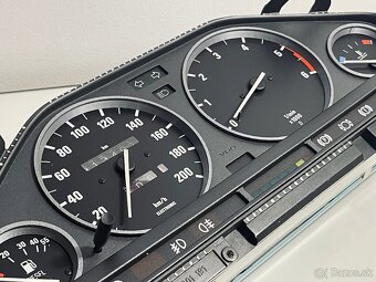 BMW E30 - Krúžky do budíkov - 2