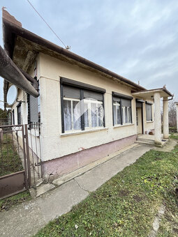 Reality KOMPLEX s.r.o., Vám ponúka na predaj rodinný dom v - 2