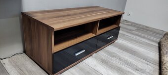 Stolík pod TV - 2