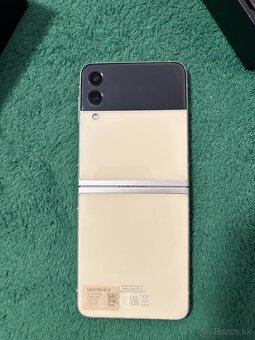 Samsung galaxy z flip 3 - 2