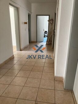 PREDAJ: ZNÍŽENÁ CENA Rodinný dom Bytča - 2
