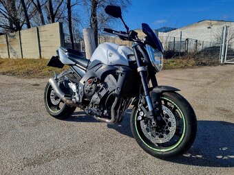Yamaha FZ1 - 2
