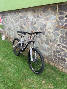 Predám bycikel Trek Remedy R8 - 2