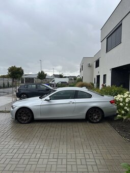 BMW E92 325i - 2