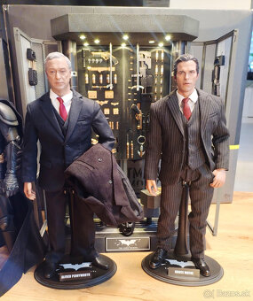 Dark Knight/Batman set Hot toys Armory+Bat signal - 2