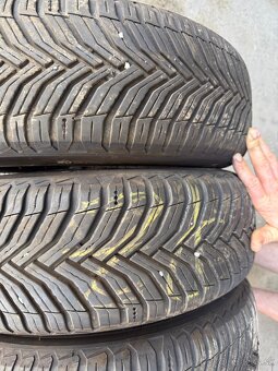 Predam kolesa 195/65 R15 - 2