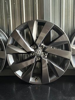 #39 Nové elektróny originál VW 5x100 r18 - 2