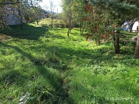 STAVEBNÝ POZEMOK – HOLLÓHÁZA (2 km od hranice, 25 - 2