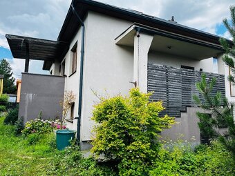 VÝNIMOČNÝ dvojgeneračný rodinný dom, 903m2, PO - 2