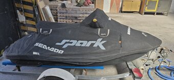 Predám vodný skúter Sea-Doo Spark 2014 + príves, 69,5 mth - 2