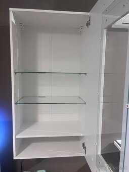 Nástenná vitrína - 2