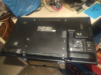 Televízor Panasonic.  Plazma.  42“. 107 cm. Dialkové. - 2