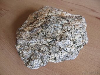 Minerály - aktinolit z Habachtalu (Rakúsko) - 2