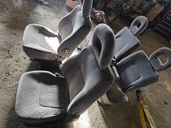 Sedadlá Mitsubishi Pajero II - 2