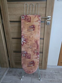 stojan na žehlenie + zdarma funkčna žehlička - 2