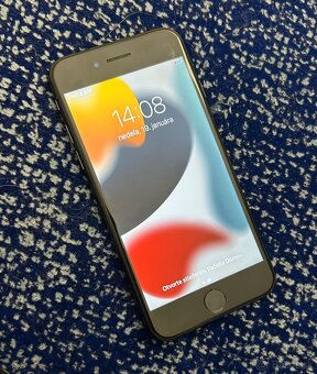 iPhone 7 32GB black - 100% batéria - 2