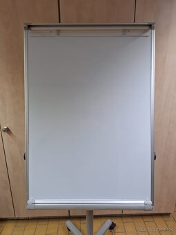 Flipchart na kolieskach - 2