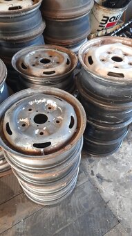 Predám plechové disky "15" na Ford Transit - 2