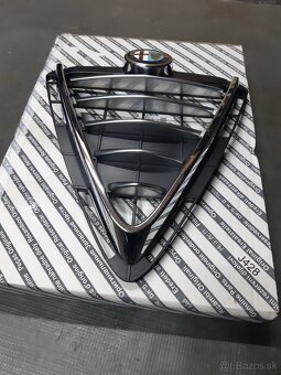 Predám prednú masku na alfa romeo giulietta. - 2