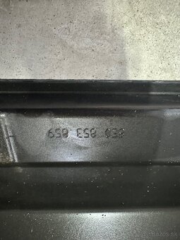 Ľavý bočný prah Audi A4 B7 - 2