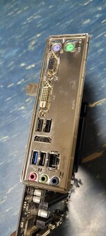 Predám dosku ASrock Q1900M + 4-jadrový procesor INTEL - 2