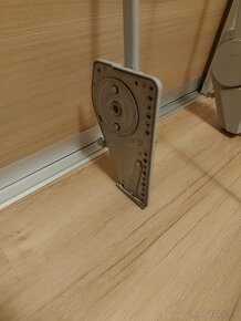 Teleskopický vešiak do skrine - 2