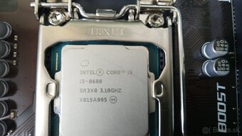 CPU i5 8600 + chladič - 2