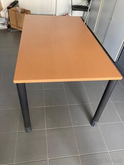 Kvalitny stol 140x 80 cm - 2