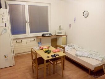 1 izbový byt J.Matušku 2148 Topoľčany sídlisko východ - 2