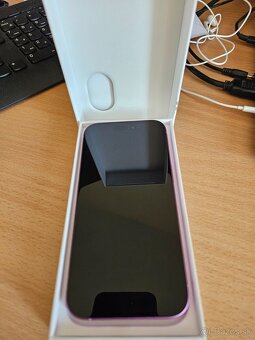 Novy Iphone 16 128GB pink - 2