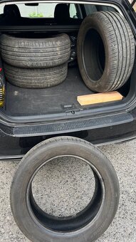 Predávam letné pneu R17 215/55 Hankook rezervované - 2