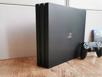PS4 PRO 1TB - 2