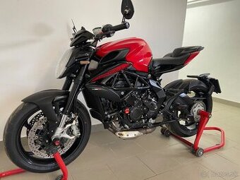MV Agusta Brutale Rosso 800 - 2