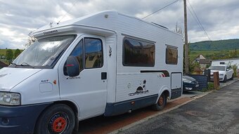 Obytné auto karavan - 2