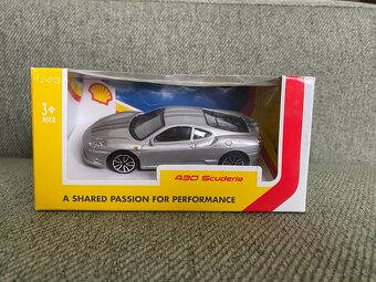 Shell Ferrari/ Set Modelových Áut - 2