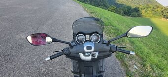 Yamaha xmax 250i - 2