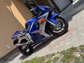 Suzuki gsxr 600 k1 - 2