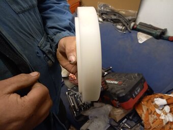 Predám vymedzovací kus na vyvažovanie Iveco kolies - 2