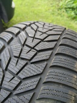 255/45 R 19 104 V XL zimné HANKOOK 99 % stav. - 2