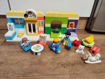 Lego Duplo 10992 - Zábava v škôlke - 2