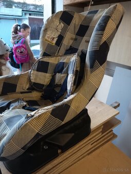 Predám vajíčko plus auto sedačku - 2