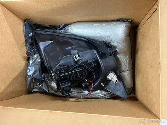 Dodge Caliber predne lave svetlo - 2