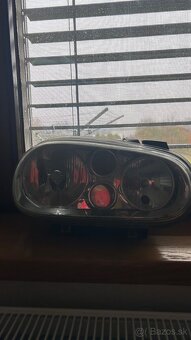 Golf 4 predne svetla - 2