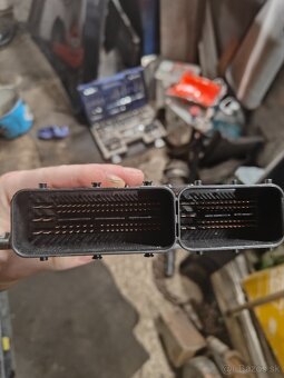 Riadiaca jednotka motora BMW e91 325i - 2