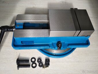 Strojný zverák 125 mm otočný - 2