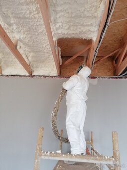 Striekanie izolácia Pur1 - 2