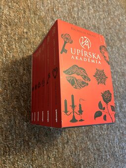 Knižná séria Upírska akadémia (top stav) - 2