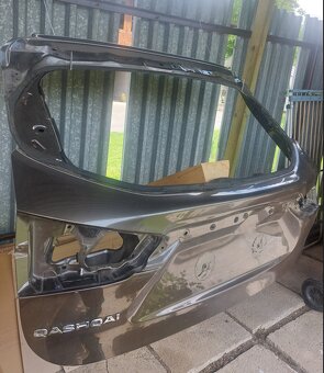 Predám zadné dvere Nissan Qashqai s poškodením - 2