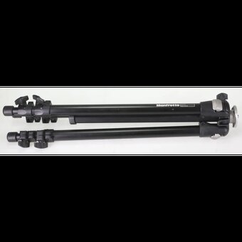 stativ znacky Manfrotto a Giottos, hlava Manfrotto - 2