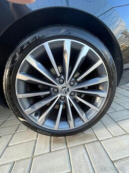 Trinity R19 5x112 57,1 235/40/R19 Pirelli P Zero - 2